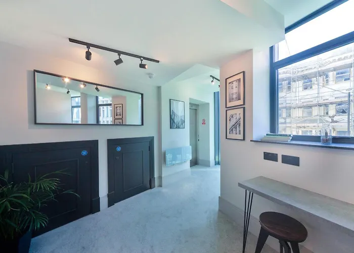 Central Hastings Contemporary Studio Apartment